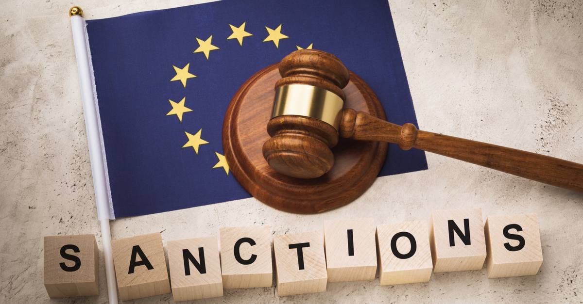 Евросоюз утвердил 12 пакет санкций Основное: Райффайзенбанк продолжает работ... Евросоюз утвердил 12 пакет санкций Основное: Райффайзенбанк продолжает работ...