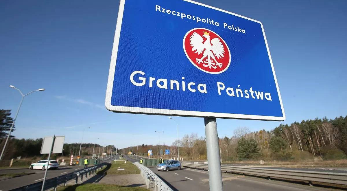 Польша закрыла проезд российским и белорусским фурамС сегодняшнего дня в силу ... Польша закрыла проезд российским и белорусским фурамС сегодняшнего дня в силу ...
